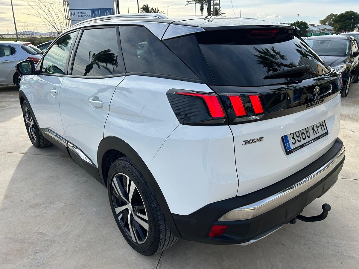 PEUGEOT 3008 ALLURE 1.2 E-THP AUTO SPANISH LHD IN SPAIN 74000 MILES SUPERB 2017